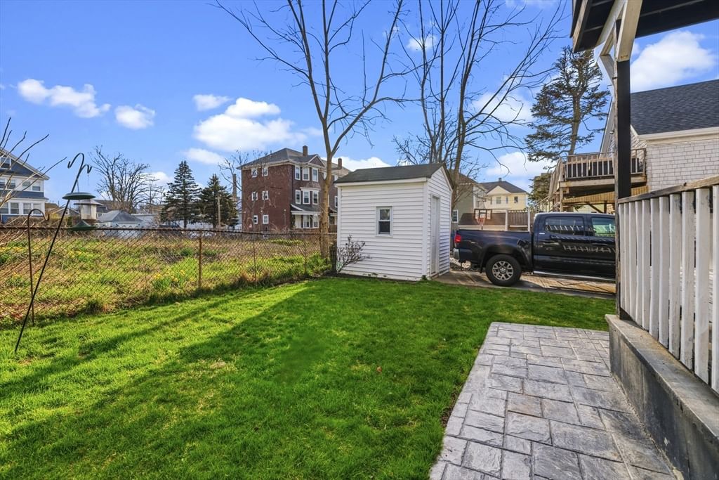 31 Sachem St Fall River — Photo 7 of 26