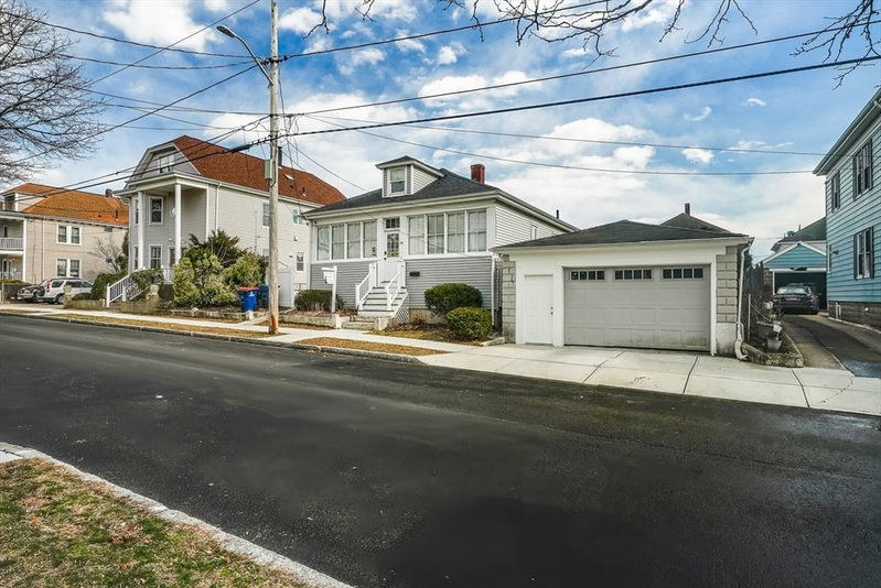 58 Oaklawn St