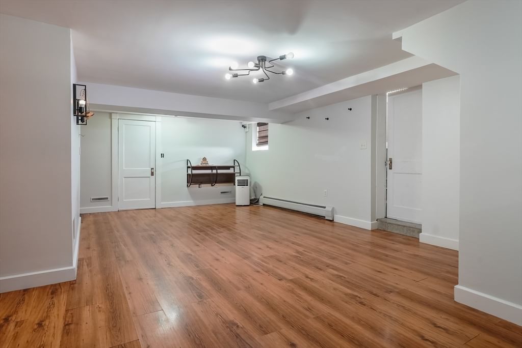 58 Oaklawn St New Bedford — Photo 9 of 17