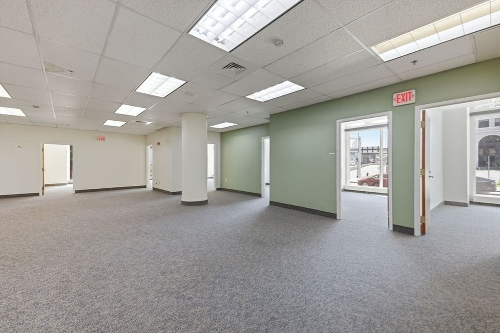 210 South St #Comm Boston — Photo 16 of 35