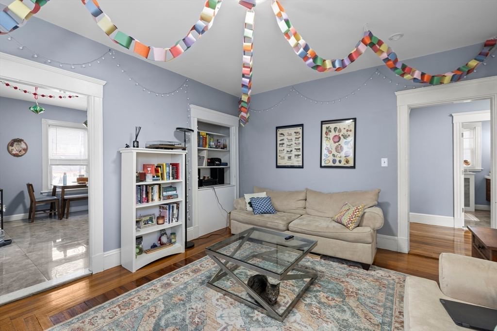 63 Coolidge Rd Boston — Photo 4 of 36