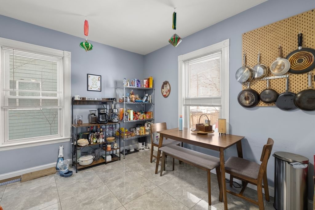 63 Coolidge Rd Boston — Photo 7 of 36