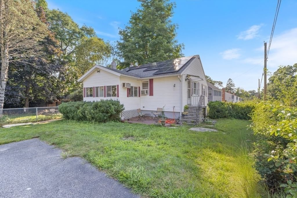 32 Hillcrest Rd Dracut — Photo 6 of 24