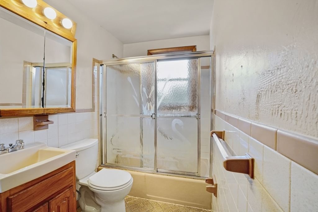 111 Crestfield Dr Brockton — Photo 22 of 35