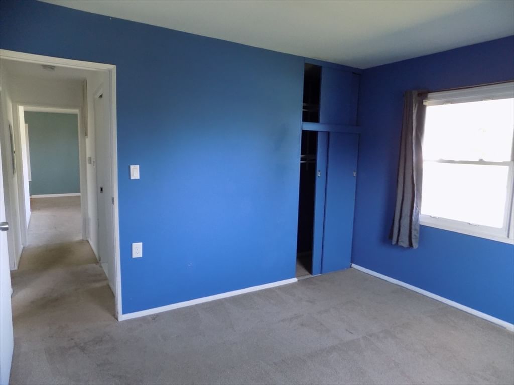 4 South Richard St Milford — Photo 10 of 25