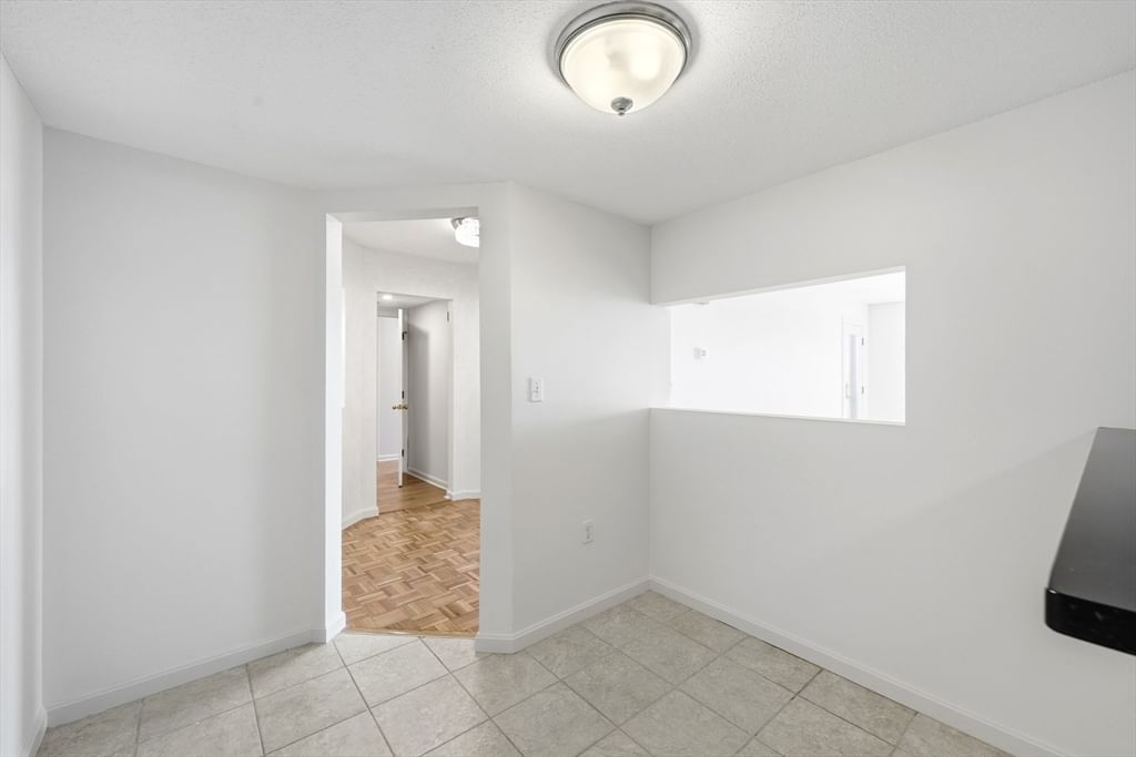 165 Cottage #701 Chelsea — Photo 7 of 37