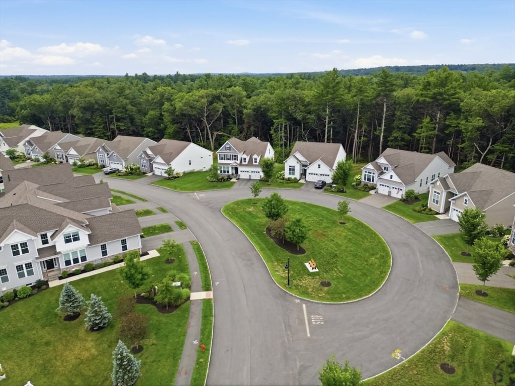 112 Glen Ellen Blvd #112 Millis — Photo 3 of 41