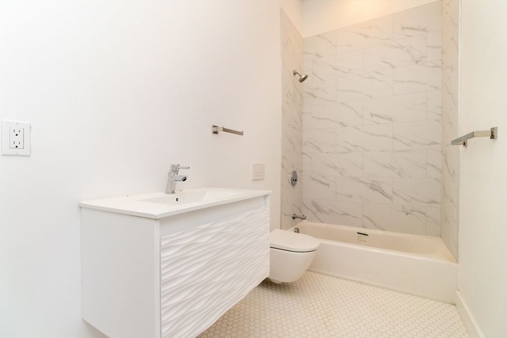 150 Williams #14 Chelsea — Photo 5 of 14