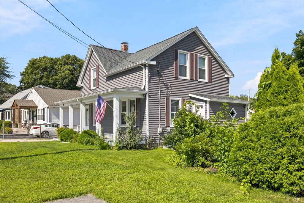 204 Lowell Street New Bedford — Photo 2 of 37