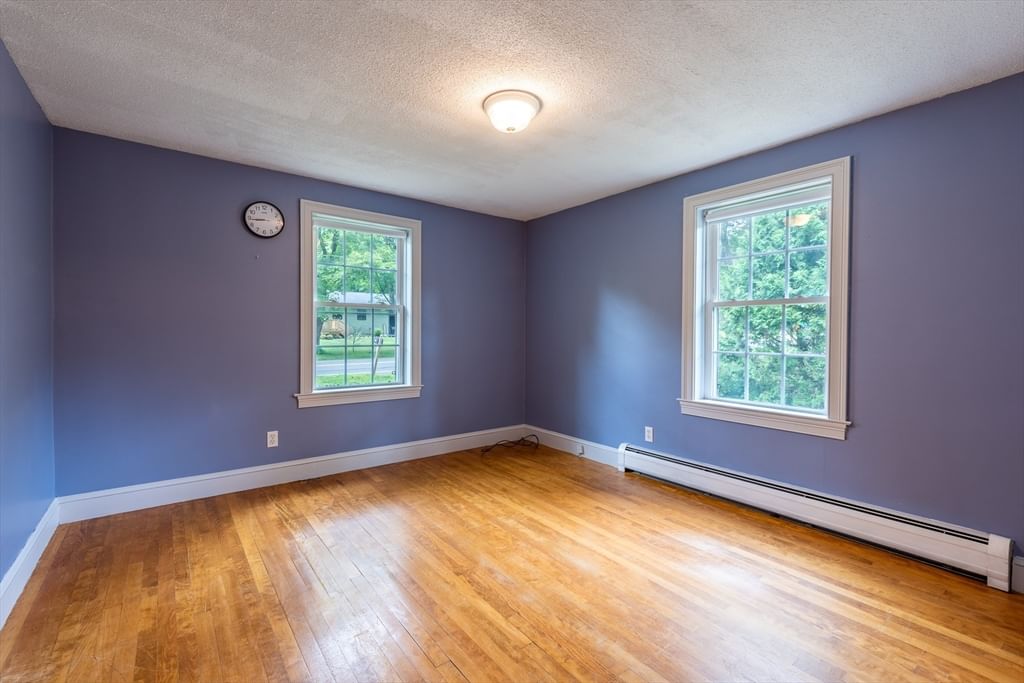 289 Morgan St South Hadley — Photo 16 of 38
