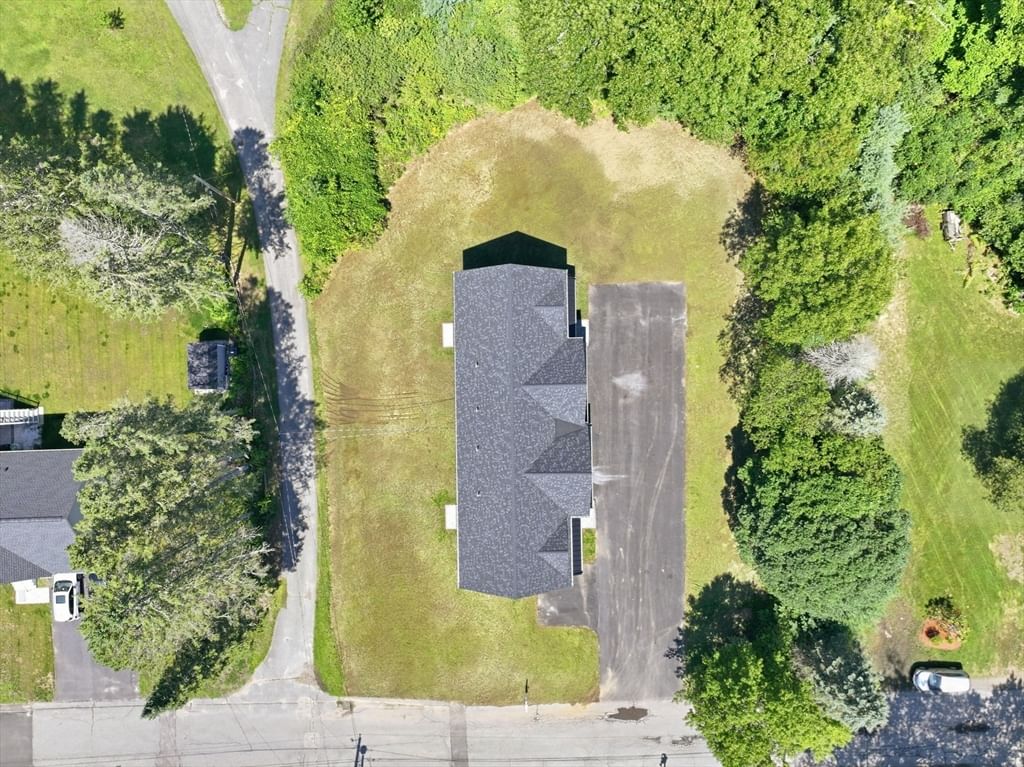 64 Homeward Avenue #B Uxbridge — Photo 4 of 32