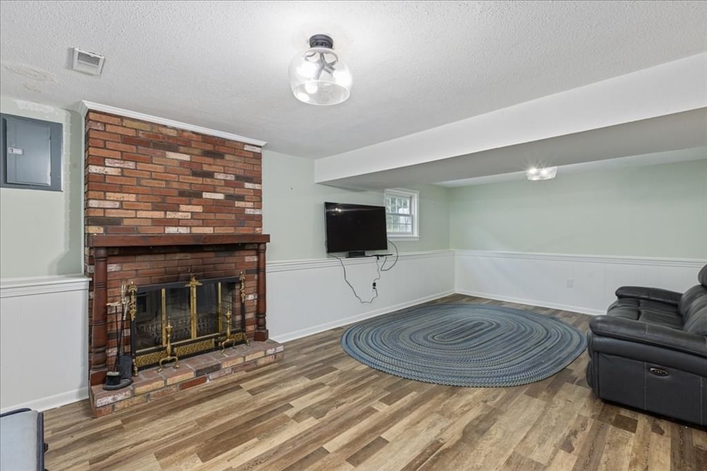 40 Bradford Tewksbury — Photo 28 of 42