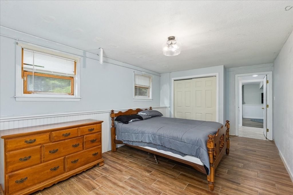 40 Bradford Tewksbury — Photo 33 of 42