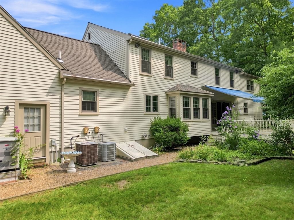 45 Boxwood Lane Bridgewater — Photo 4 of 39