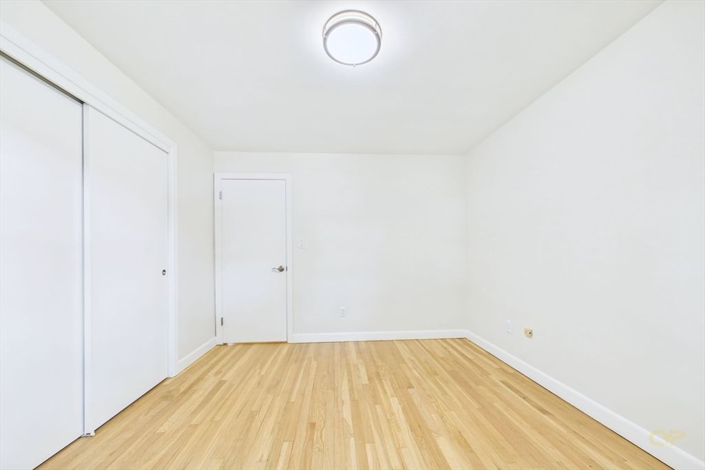 206 Lafayette St Fall River — Photo 14 of 38