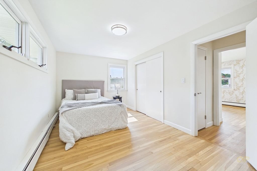 206 Lafayette St Fall River — Photo 16 of 38