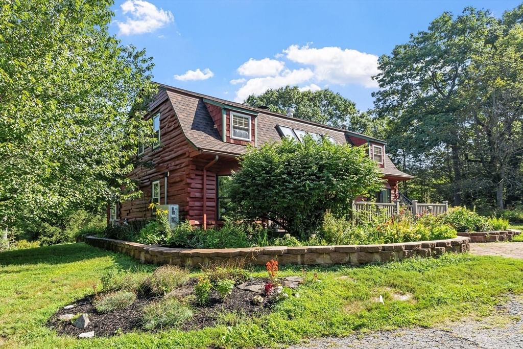 152 Ellis Rd Westminster — Photo 4 of 35