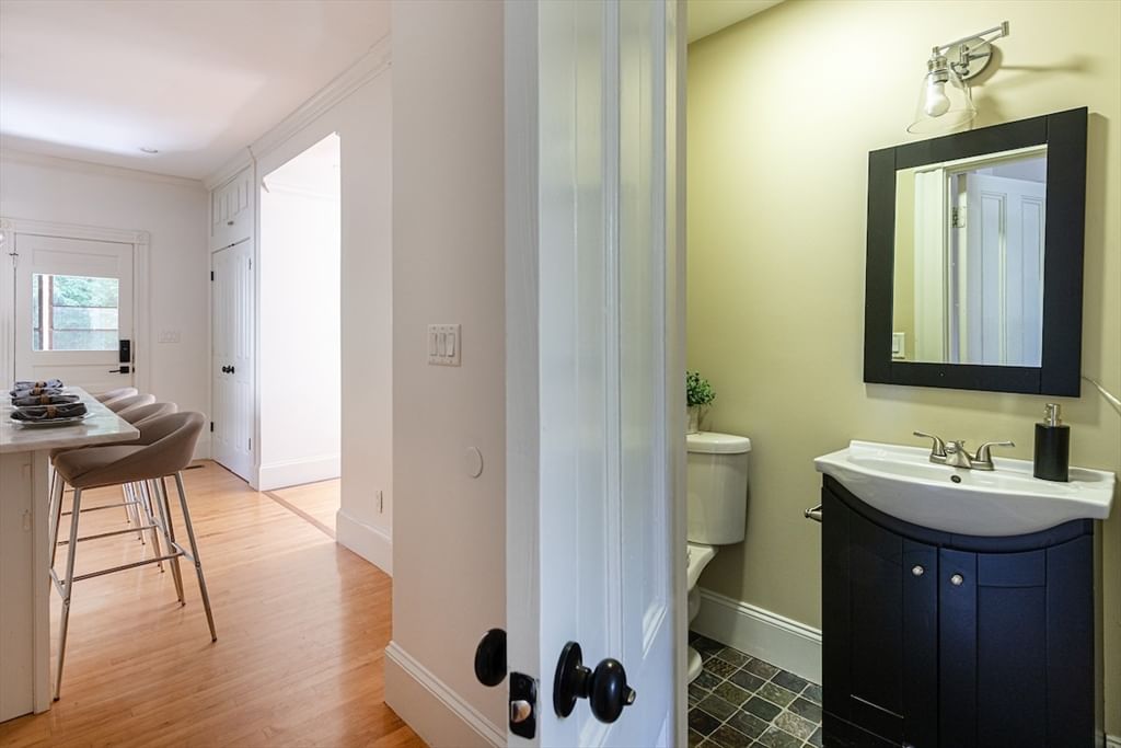 147 Lowell St Arlington — Photo 8 of 30