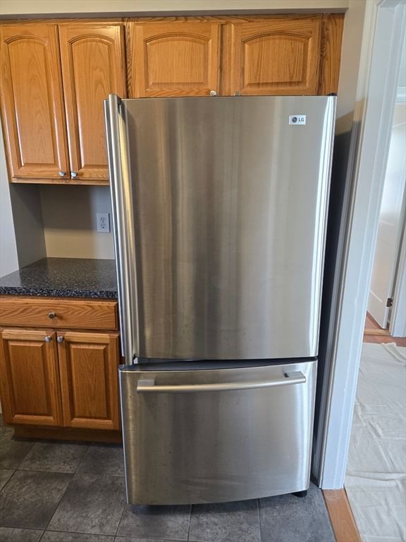 600 Charles St #3 Fall River — Photo 2 of 6