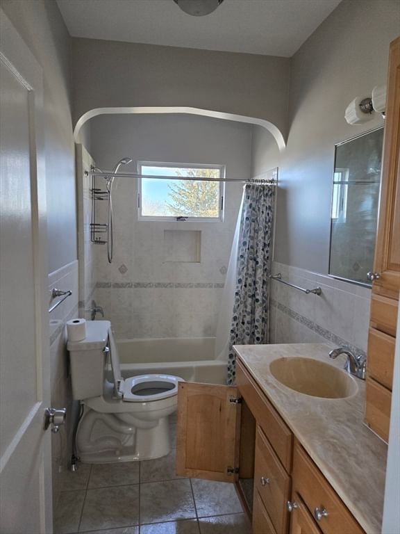600 Charles St #3 Fall River — Photo 4 of 6
