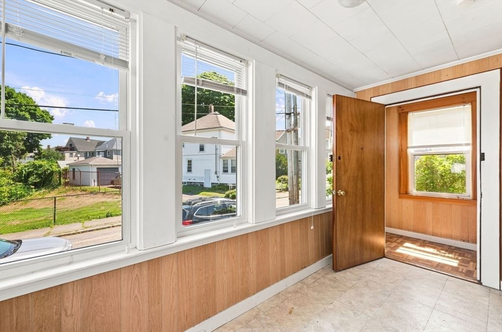 31 Birch St Quincy — Photo 3 of 42