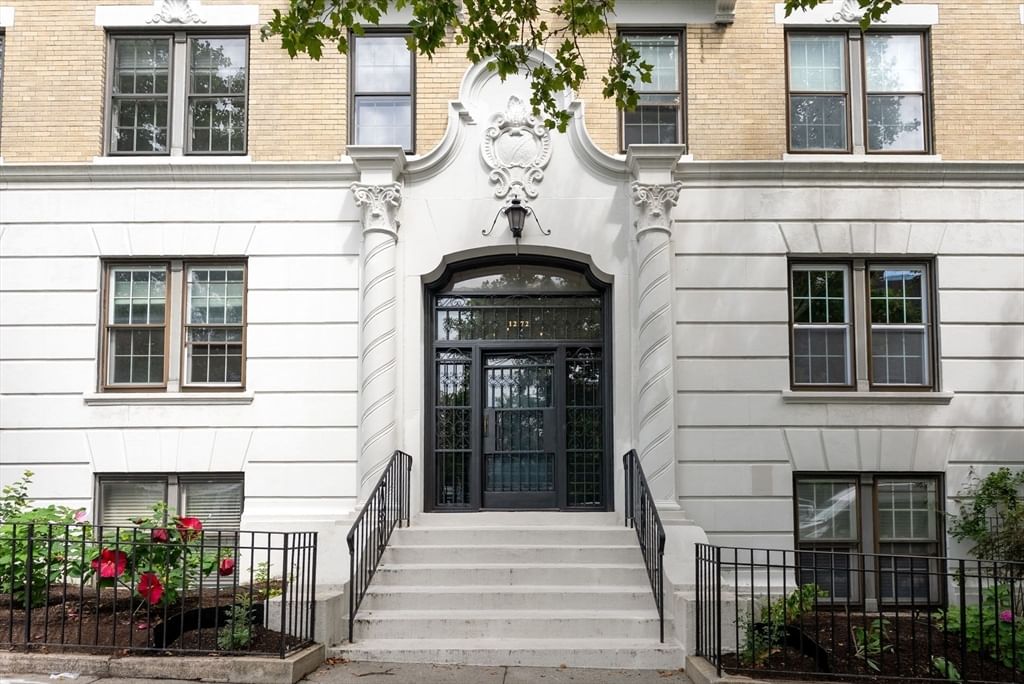 1272 Beacon Street #2 Brookline — Photo 2 of 30