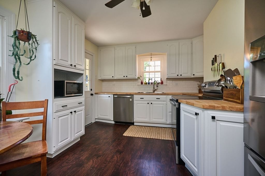 26 Smith St Greenfield — Photo 4 of 29