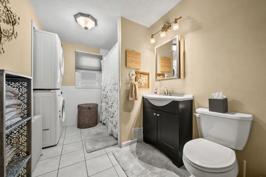254-256 E Eagle St Boston — Photo 16 of 40