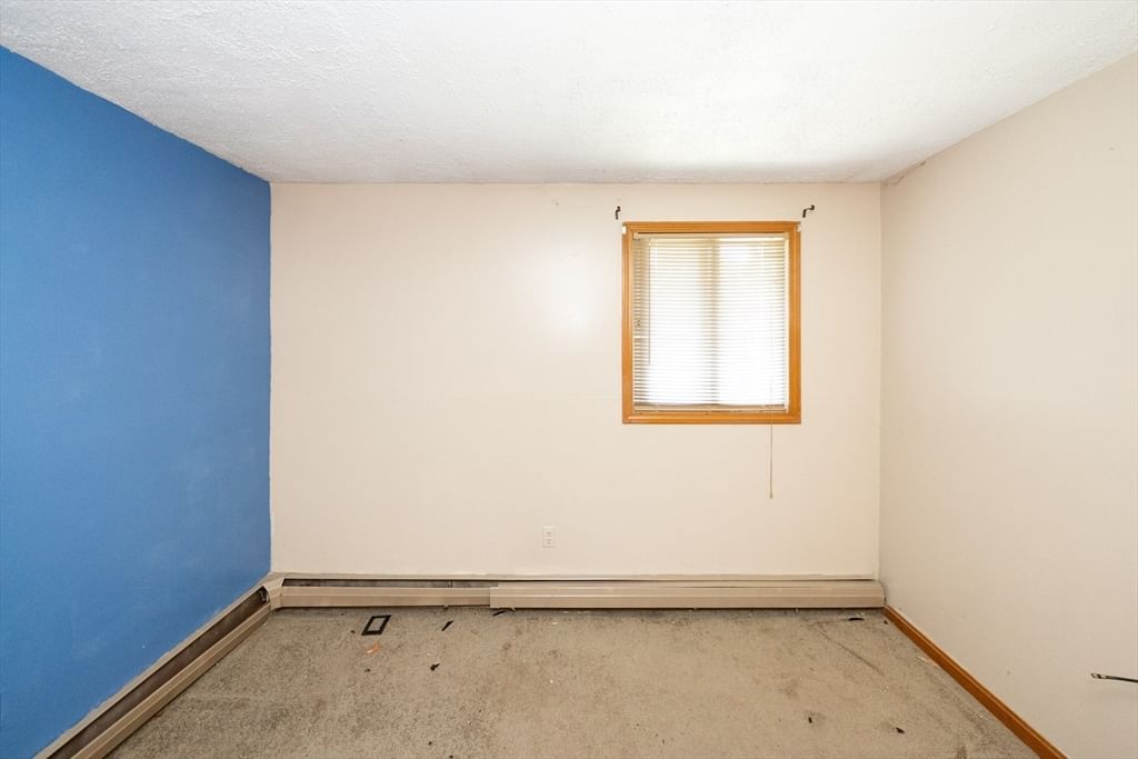 426 Cronin Rd Warren — Photo 13 of 27