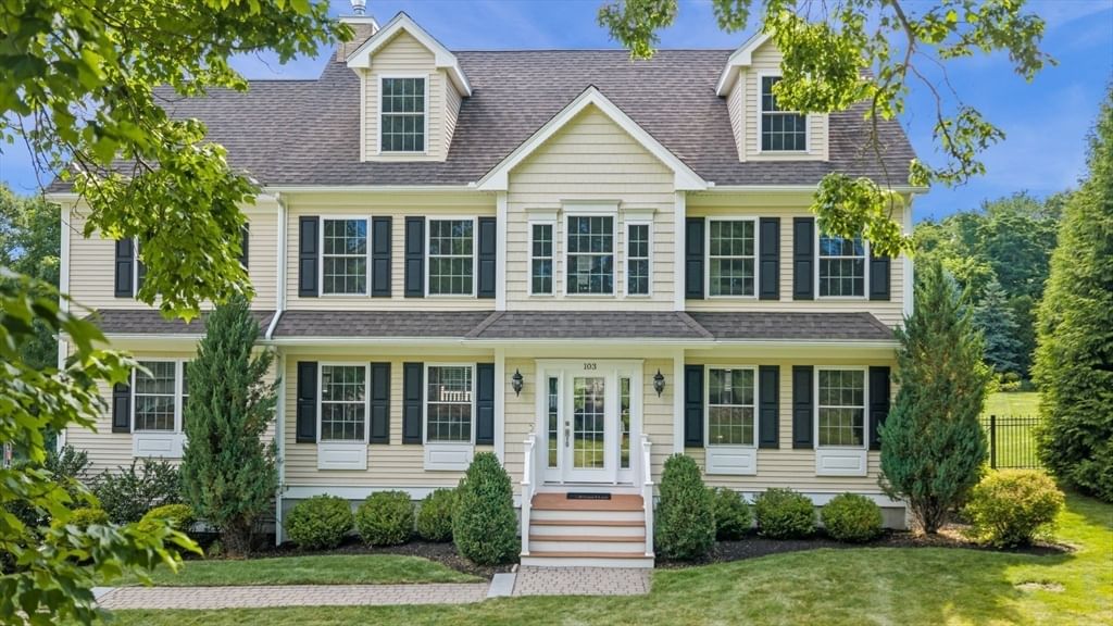 103 Wenham Rd