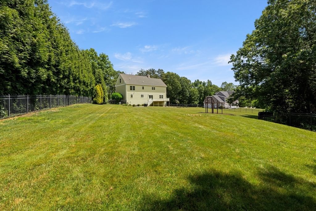 103 Wenham Rd Topsfield — Photo 28 of 30