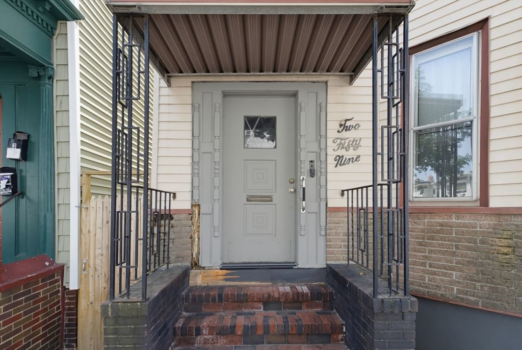 259 Havre St Boston — Photo 2 of 37