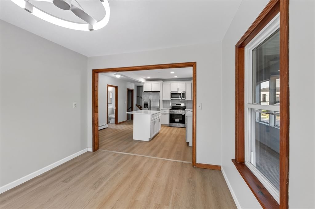 13 Goddard St Webster — Photo 7 of 42