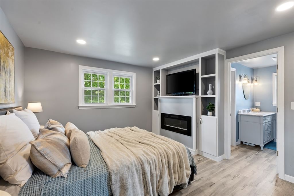 10 Robinson Street Saugus — Photo 18 of 34