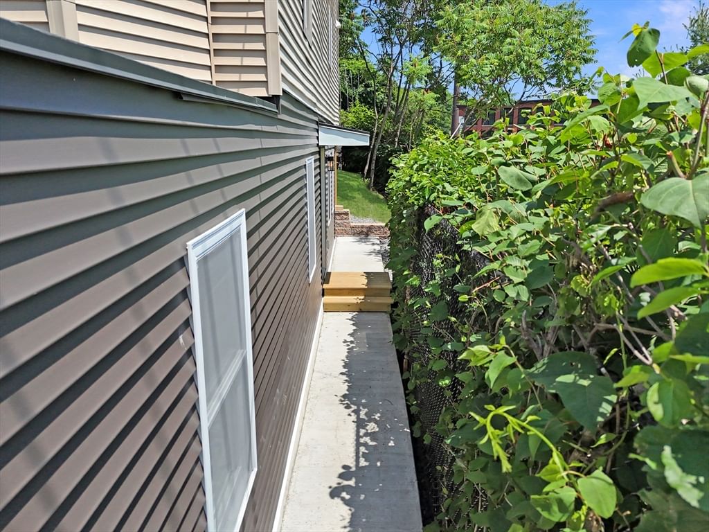 8 Sheldon St Fitchburg — Photo 7 of 35