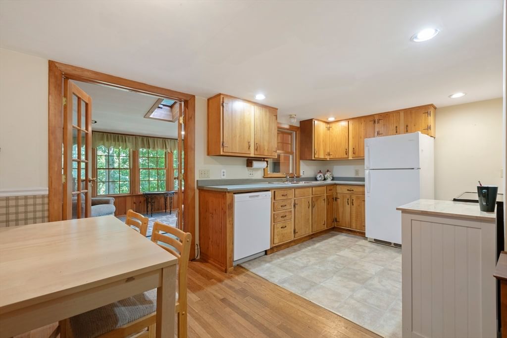 67 Summer St Foxboro — Photo 11 of 30