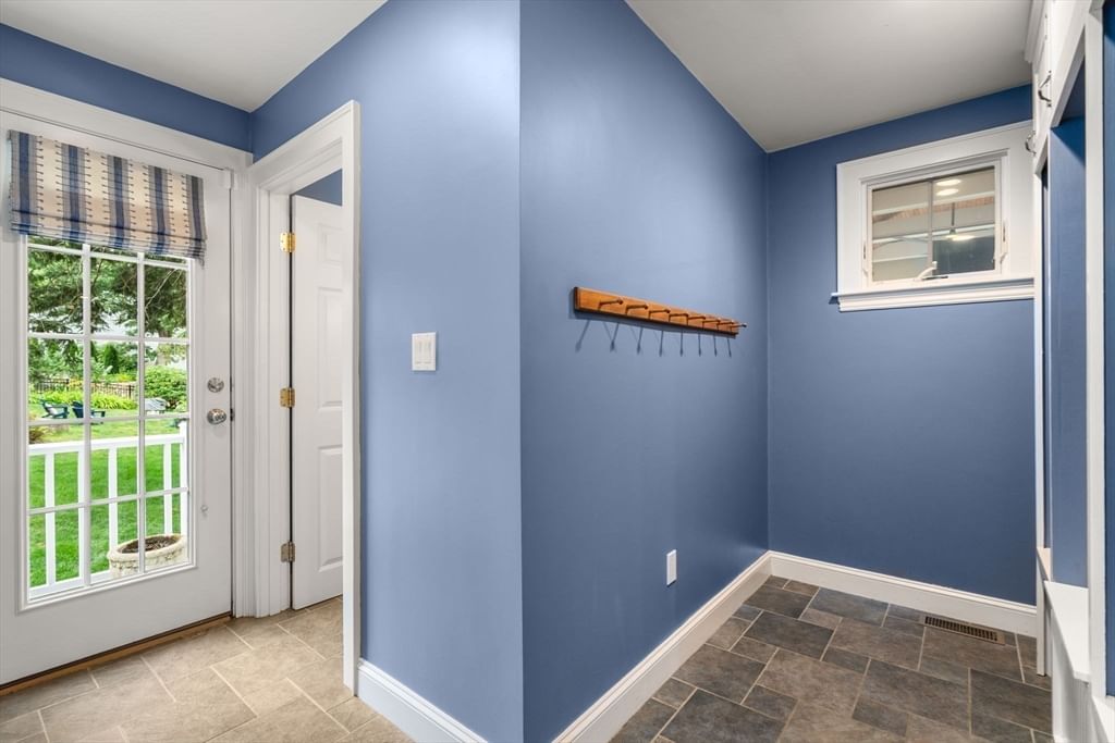 42 Sheridan Rd Wellesley — Photo 14 of 35
