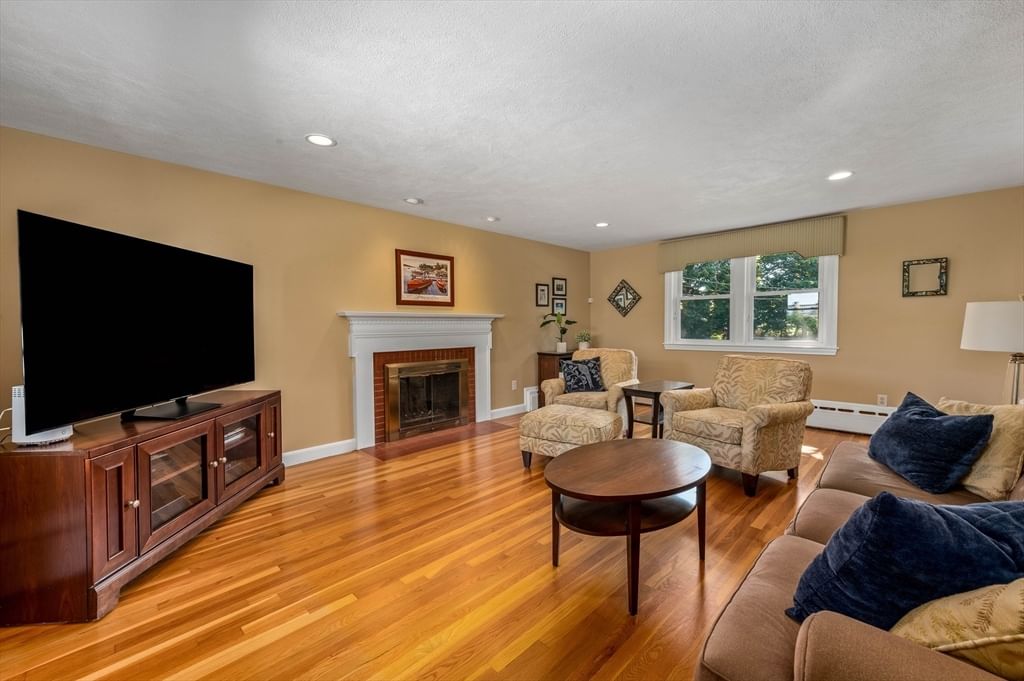 209 Prospect Street Norwood — Photo 7 of 39