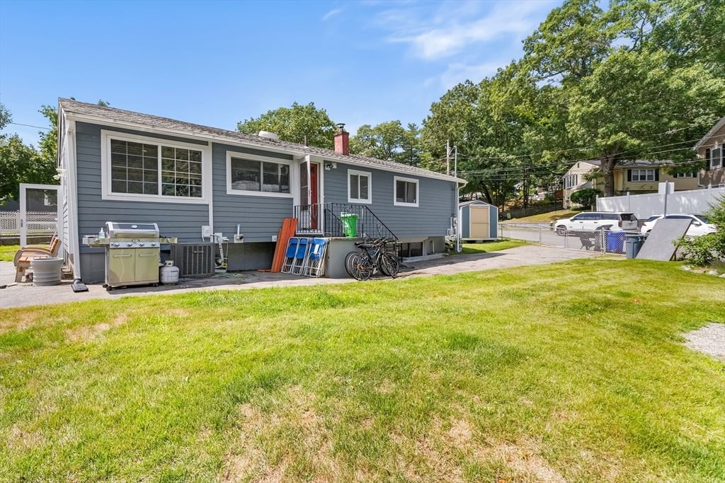 46 Stonehill Rd Boston — Photo 21 of 24
