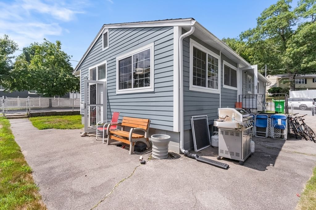 46 Stonehill Rd Boston — Photo 22 of 24