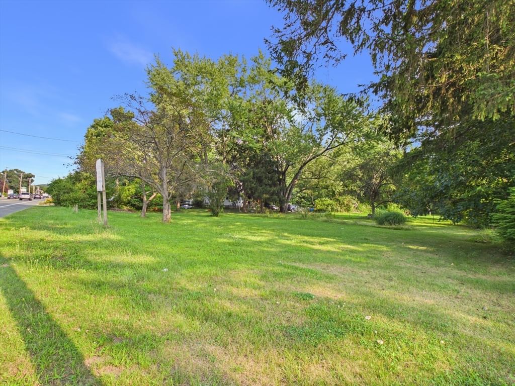 2431 Boston Rd Wilbraham — Photo 7 of 10