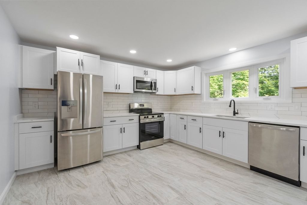 399 Maple St Winchendon — Photo 11 of 29
