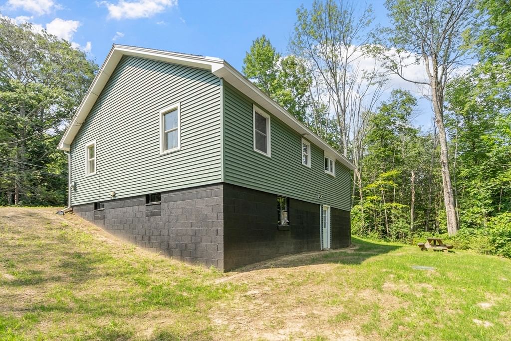399 Maple St Winchendon — Photo 4 of 29