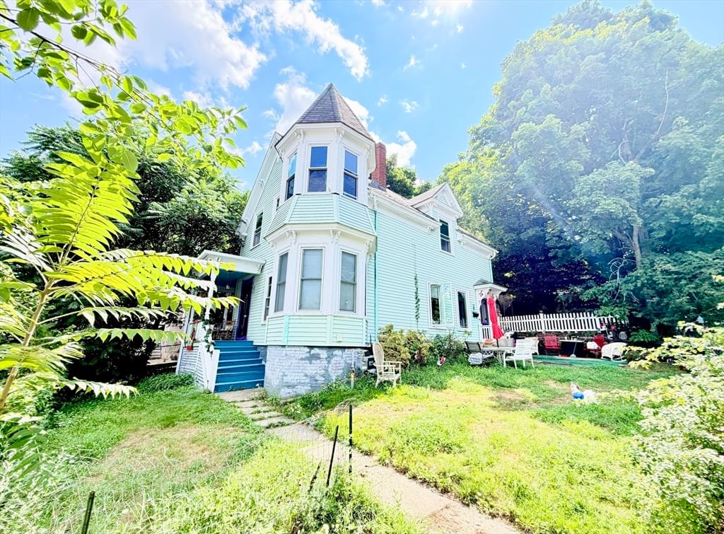 2 Abbott St