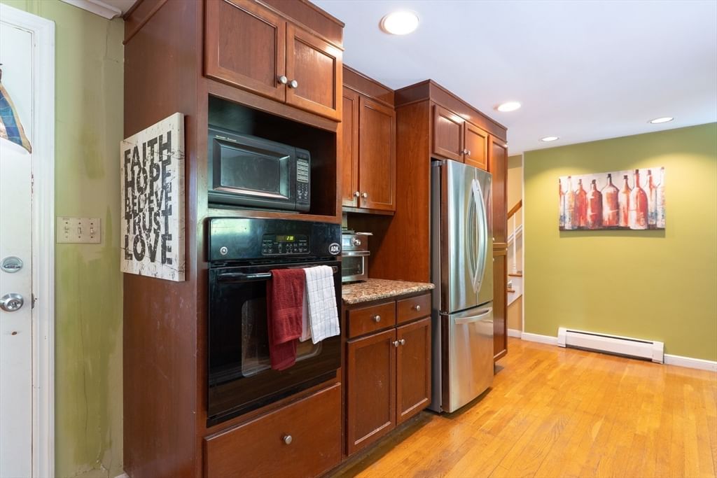 757 South St Southbridge — Photo 9 of 41