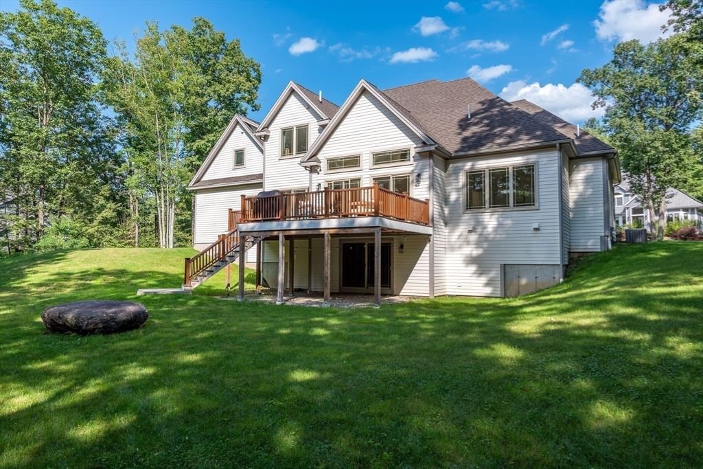 114 Lindenridge Amherst — Photo 40 of 42