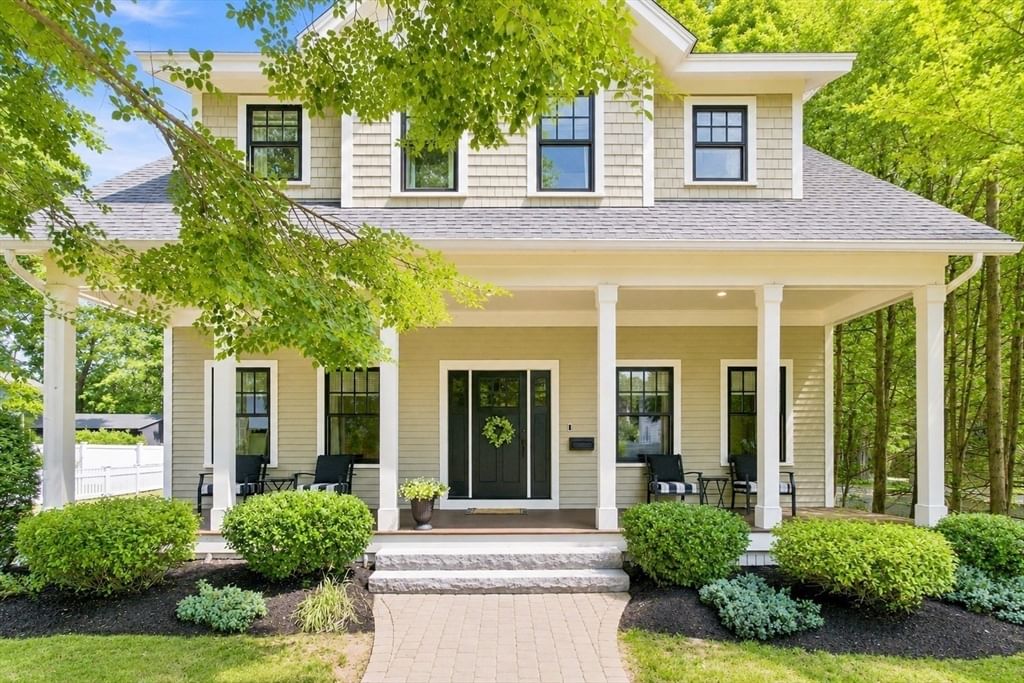 18 Moseley Ave