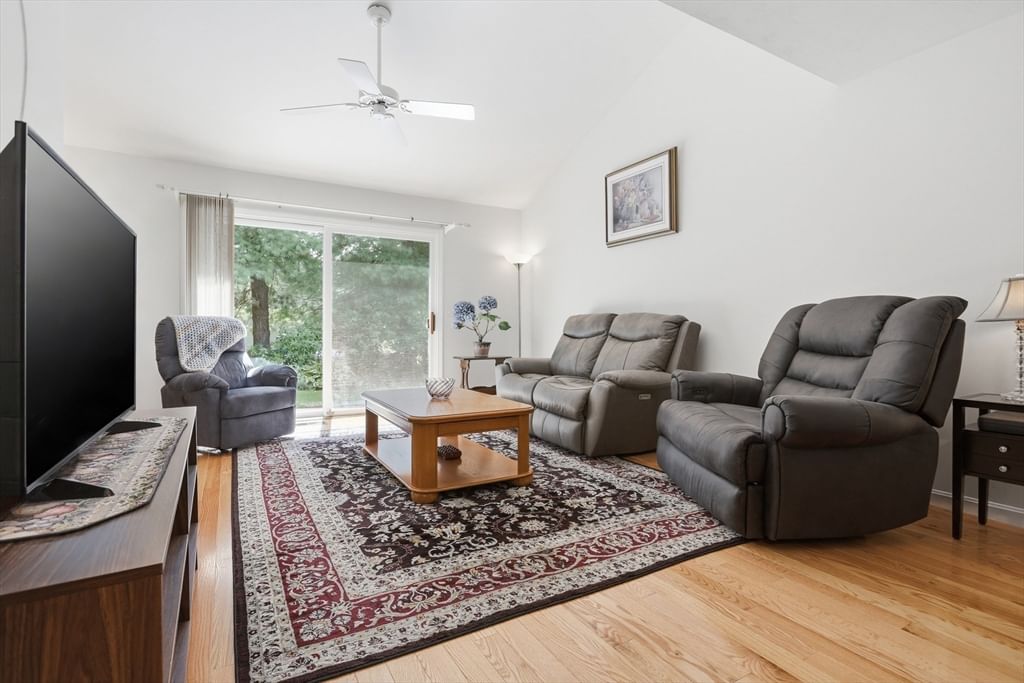 8 Stratton Drive #8 Shrewsbury — Photo 16 of 39