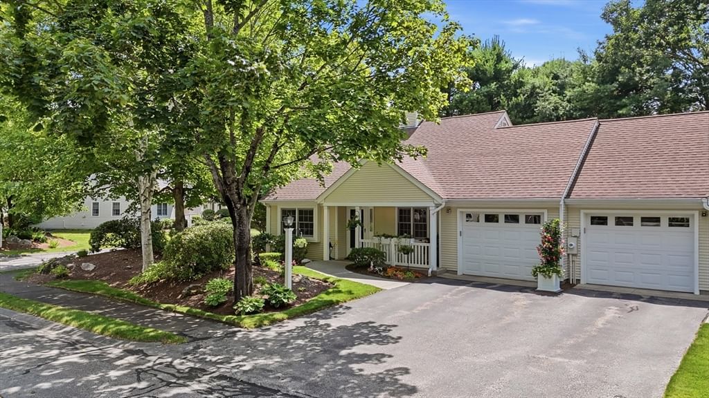 8 Stratton Drive #8 Shrewsbury — Photo 3 of 39