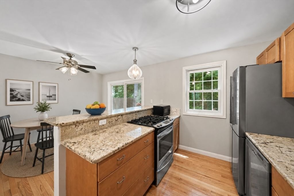 8 Treetop Lane #4 Kingston — Photo 5 of 28